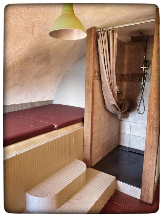 Oracines Du Calme Maison Helianthy Sanilhac  外观 照片